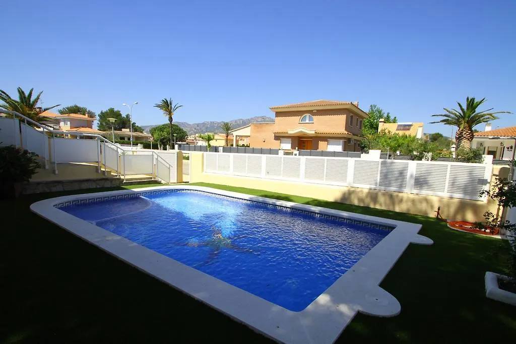Holiday home Arenda Villa Amelie En Pino Alto Miami Playa Spain