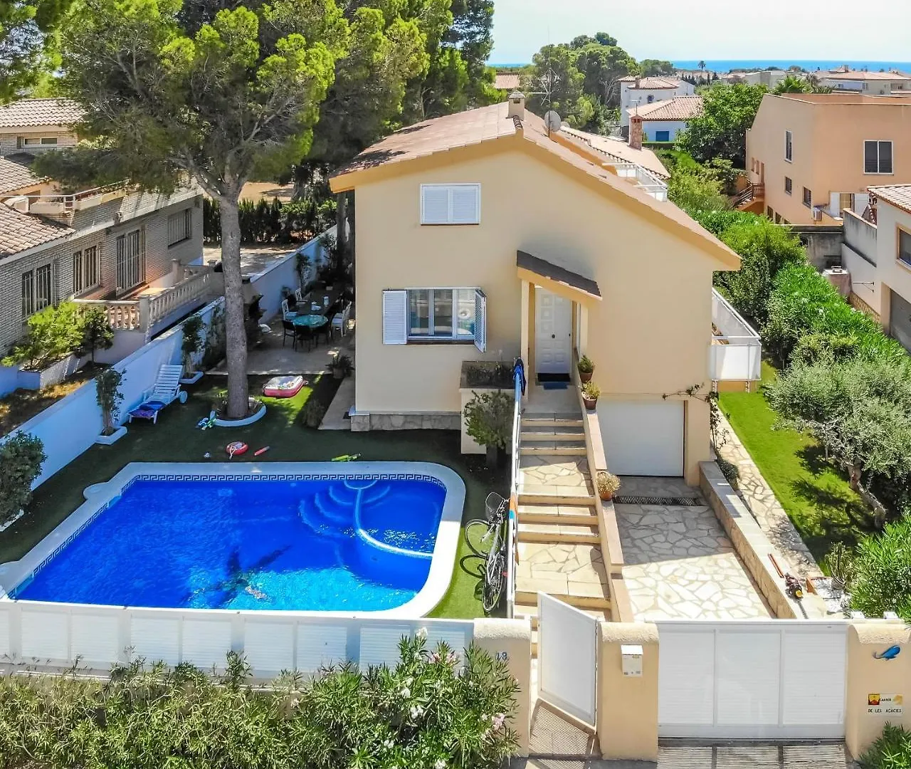 Holiday home Arenda Villa Amelie En Pino Alto Miami Playa Spain