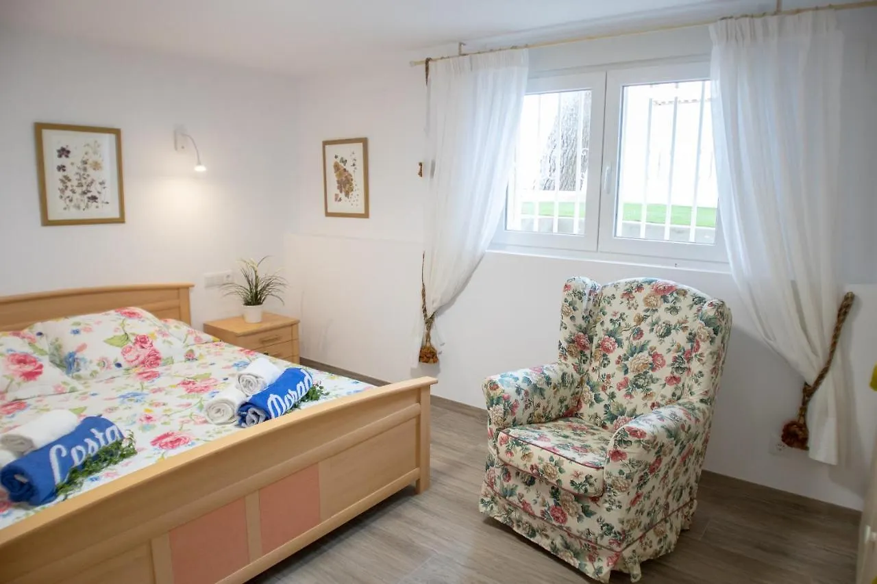 Holiday home Arenda Villa Amelie En Pino Alto Miami Playa Spain